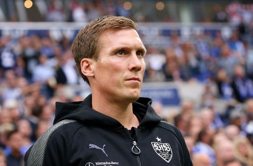 VfB-Coach Hannes Wolf stellte sich am Donnerstag den Fragen der Medienvertreter vor dem Spiel gegen den VfL Wolfsburg. (Archivbild) Foto: Pressefoto Baumann