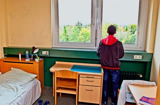 Um minderjährige Flüchtlinge ohne Begleitungkümmert sich das Jugendamt und bringt sie unter. Foto: dpa