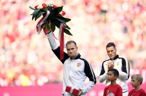 Holger Badstuber wurde bei seiner Rückkehr nach München vom FC Bayern geehrt. Foto: dpa