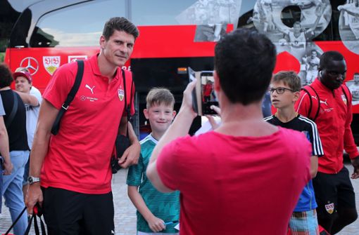 Mario Gomez ist aus dem WM-Urlaub zurück und... Foto: Pressefoto Baumann